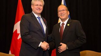 Prime Minister Stephen Harper meets with President Benigno Aquino III of the Philippines