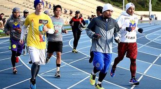 Straight Right Report: Pacquiao dealing with leg cramps