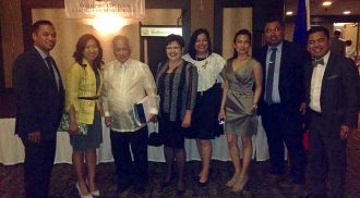 Dr Rey Pagtakhan honoured at the Philippine Independence Ball – 1st recipient of the PHCM Community Leader award