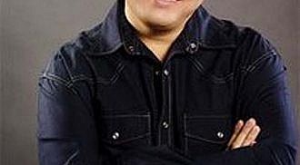 All is well between Wenn Deramas, Star Cinema