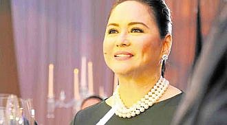 Charo Santos makes film comeback