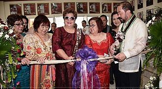 Senator Enverga opens alumni building in honour of his father
