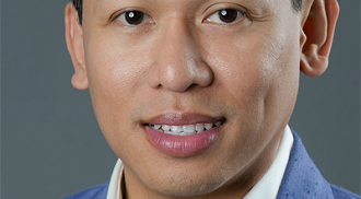 Producer Jhett Tolentino wins Grammy