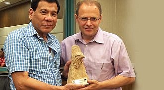 Kevin & Cindy Lamoureux host immigration workshops in the Philippines