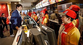 Canadian Prime Minister stops by Jollibee