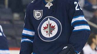 Jets on a roll, Hawerchuk inducted into Jets Hall of Fame
