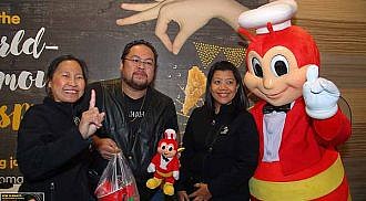 Lining up overnight for Jollibee Northgate opening