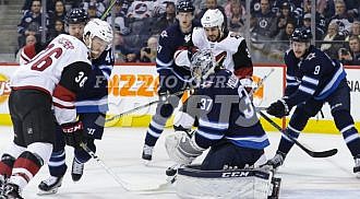 Jets remain tough at home