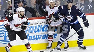 Jets remain tough at home