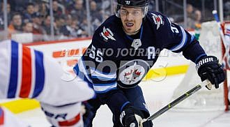 Jets remain tough at home