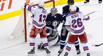 Jets remain tough at home