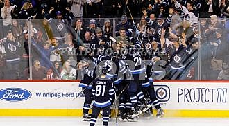 Jets remain tough at home