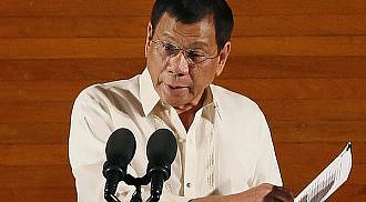 Duterte says corruption, red tape still rampant