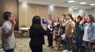 Filipino-Canadians take an oath as dual citizens