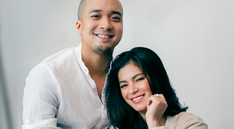 Angel Locsin donates relief goods for quake victims