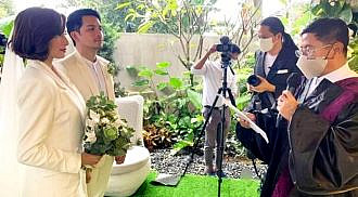 Jennylyn and Dennis matching in wedding suits, fans hear wedding bells